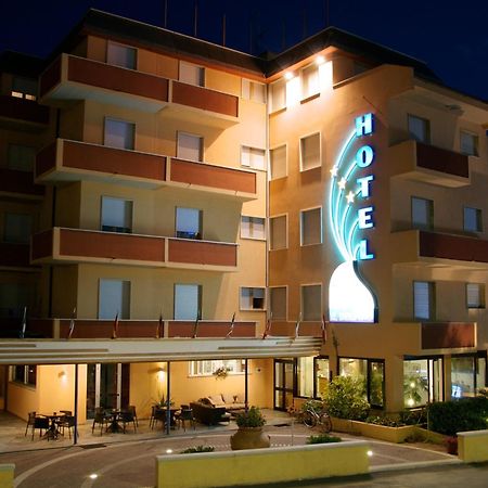 Hotel Il Delfino Σαν Βιντσέντσο Εξωτερικό φωτογραφία