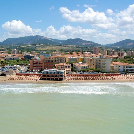 Hotel Il Delfino Σαν Βιντσέντσο Εξωτερικό φωτογραφία