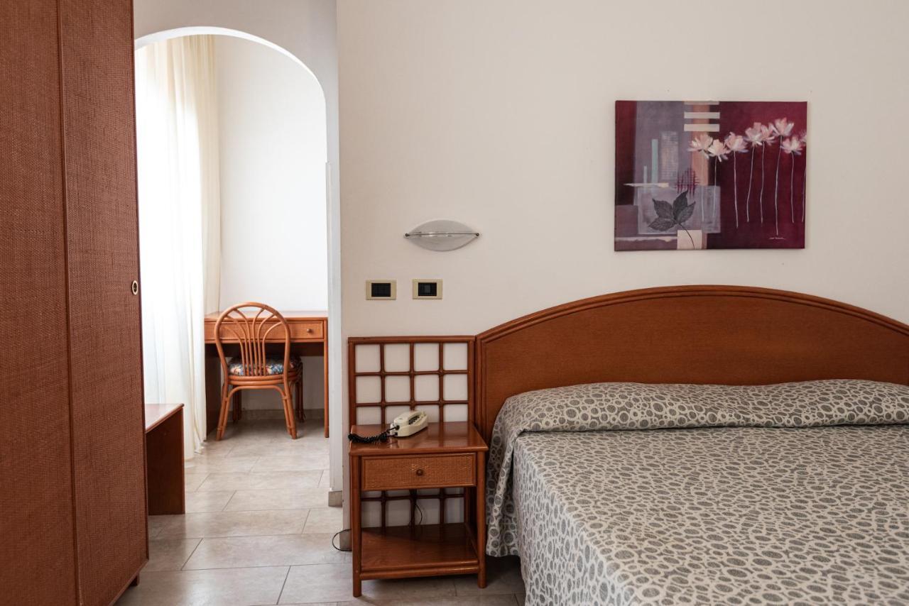 Hotel Il Delfino Σαν Βιντσέντσο Εξωτερικό φωτογραφία