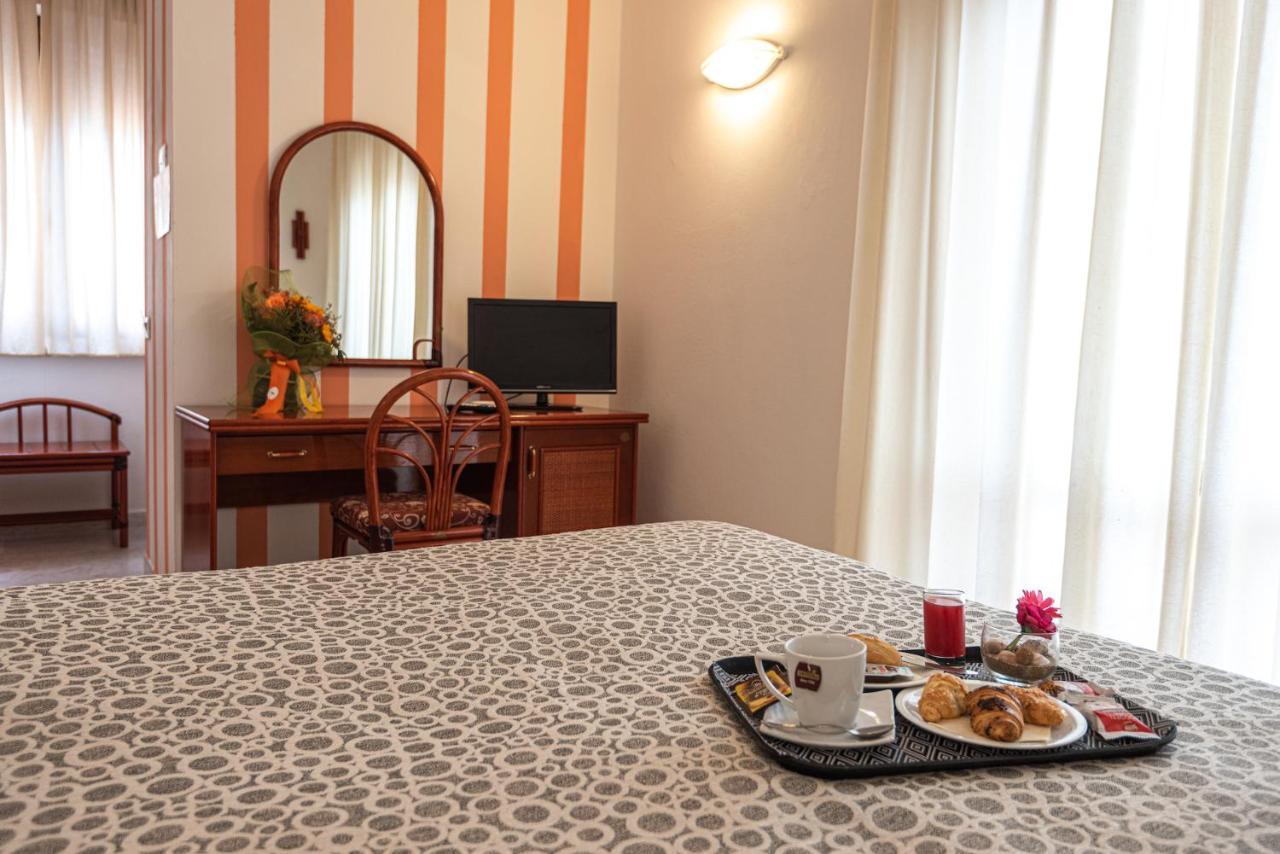 Hotel Il Delfino Σαν Βιντσέντσο Εξωτερικό φωτογραφία