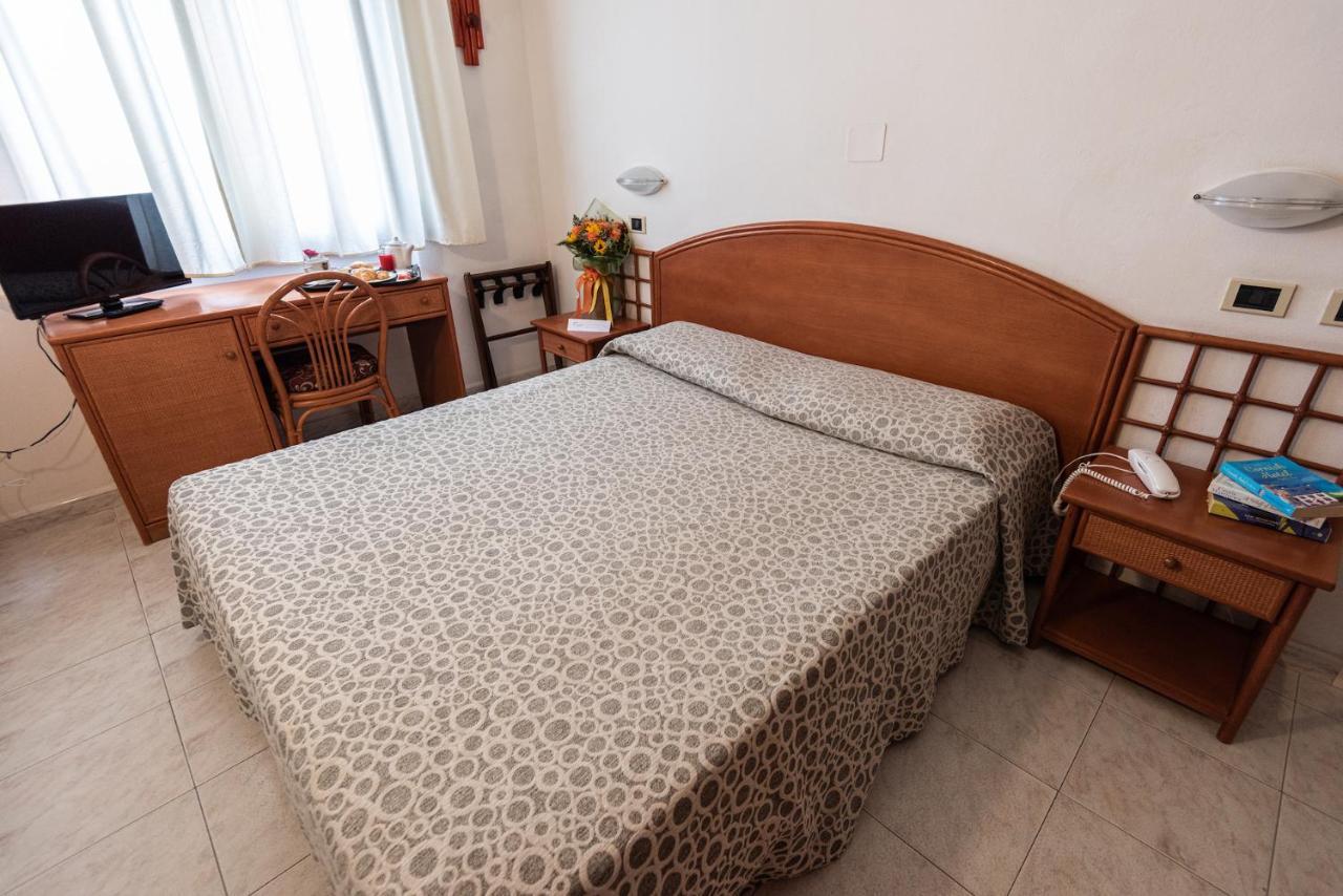 Hotel Il Delfino Σαν Βιντσέντσο Εξωτερικό φωτογραφία