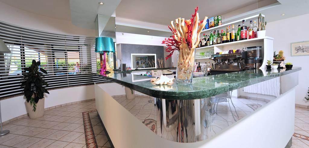 Hotel Il Delfino Σαν Βιντσέντσο Εξωτερικό φωτογραφία
