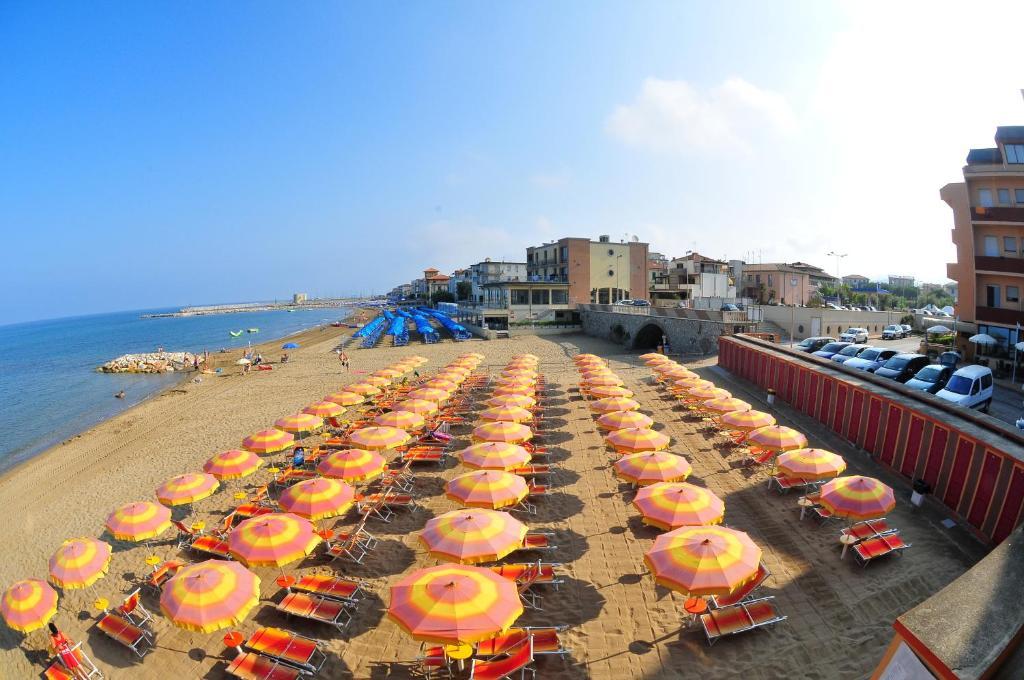 Hotel Il Delfino Σαν Βιντσέντσο Εξωτερικό φωτογραφία